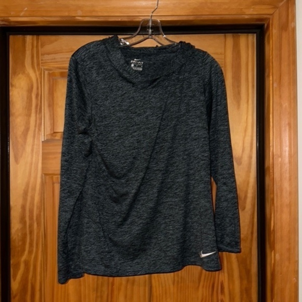 Nike top